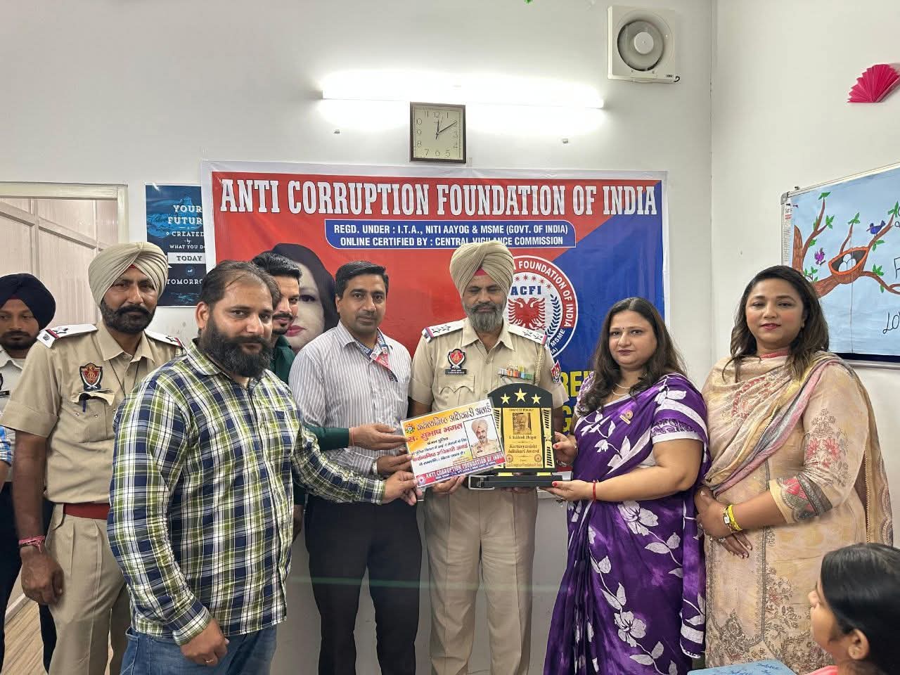 Anti-Corruption Foundation of India appreciated the services of City Traffic Police Incharge Subhash Bhagat.